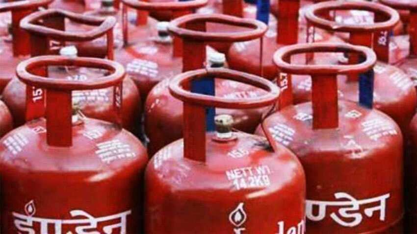 LPG Cylinder की डिलीवरी