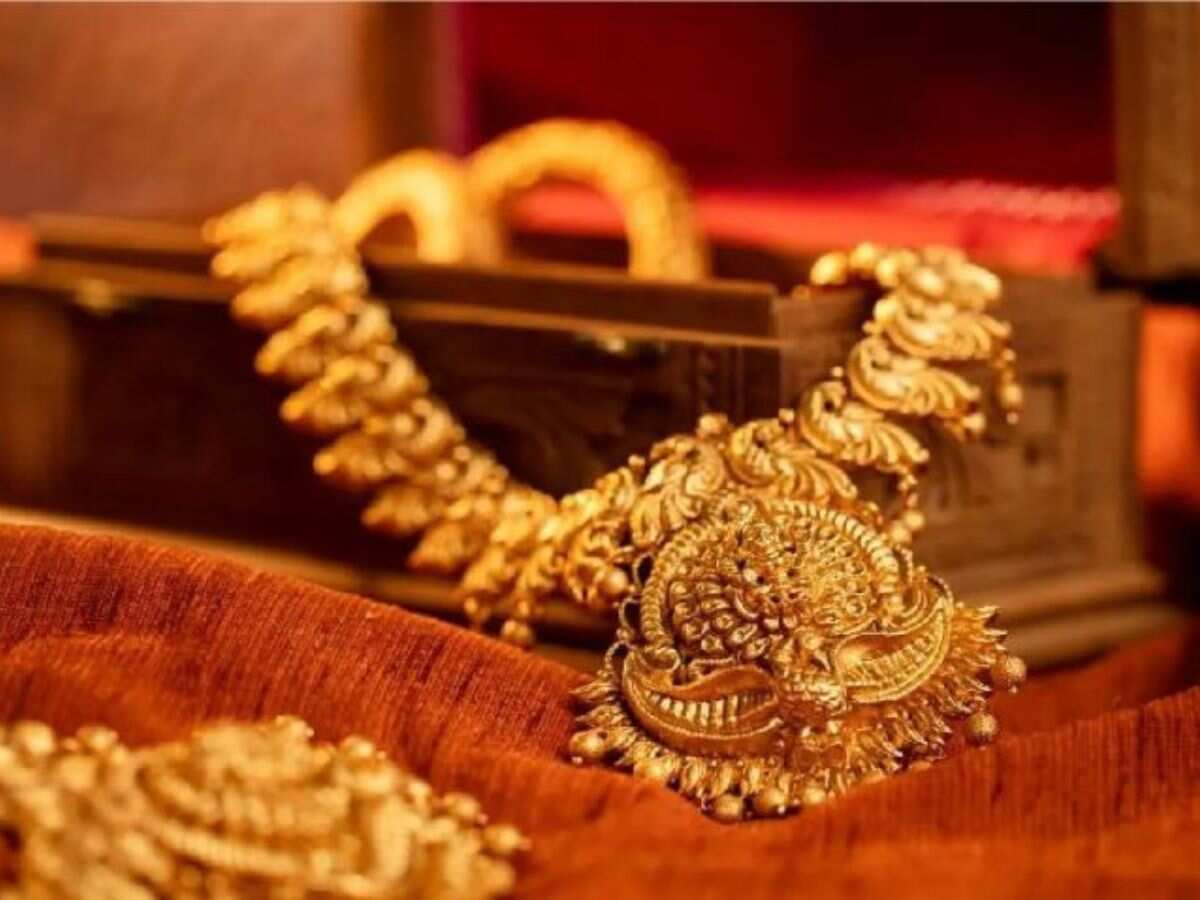 जब सोना गिरा और शेयर चढ़े जब सोना गिरा और शेयर चढ़े