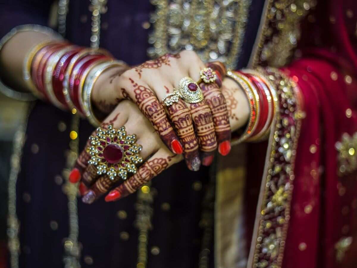 9 कैरेट गोल्ड अब अनिवार्य हॉलमार्किंग के दायरे में 9 कैरेट गोल्ड अब अनिवार्य हॉलमार्किंग के दायरे में
