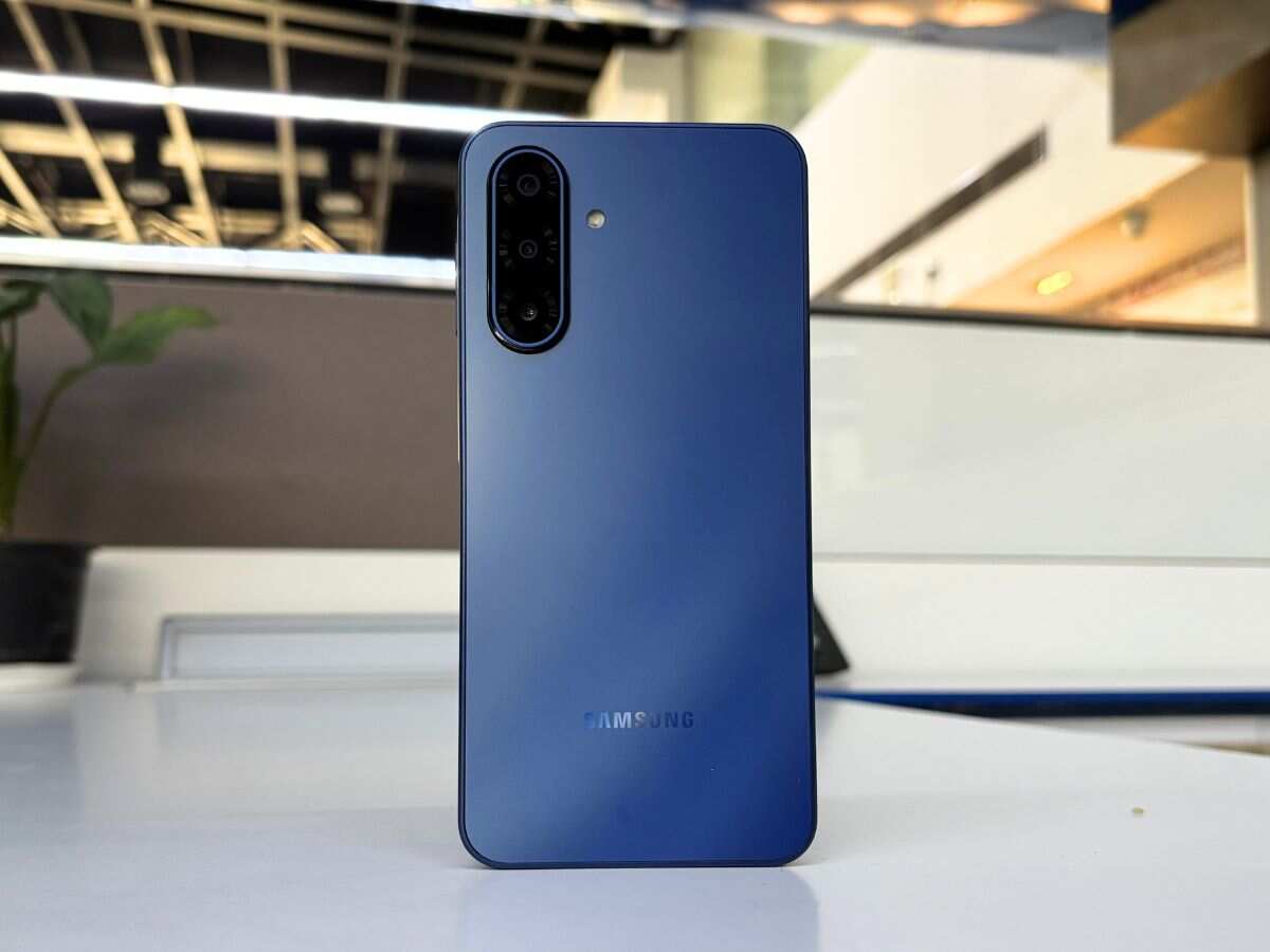 samsung galaxy a17 5g review india price camera battery performance awesome or not