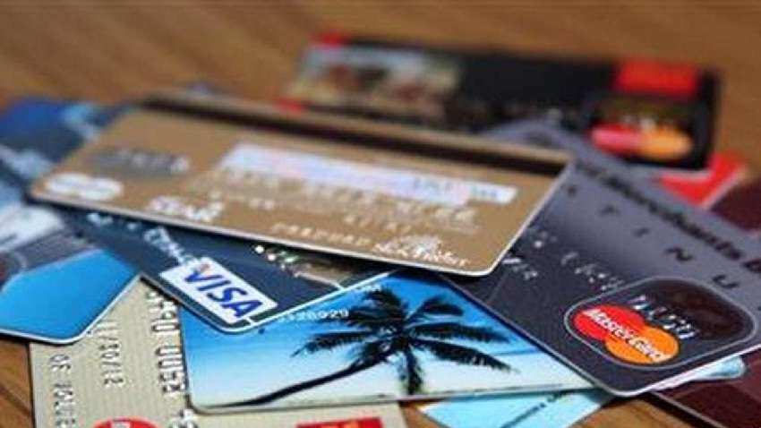 क्रेडिट या डेबिट कार्ड के खोने की टेंशन से हो जाएं फ्री, अपनाइए ये तरीका