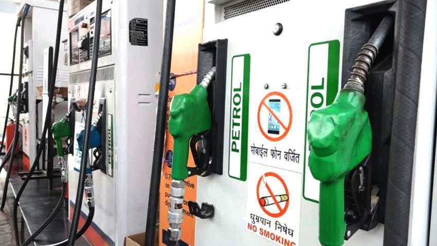 लगातार दूसरे दिन महंगा हुआ पेट्रोल-डीजल, जानिए आज कितने बढ़े भाव | Zee  Business Hindi