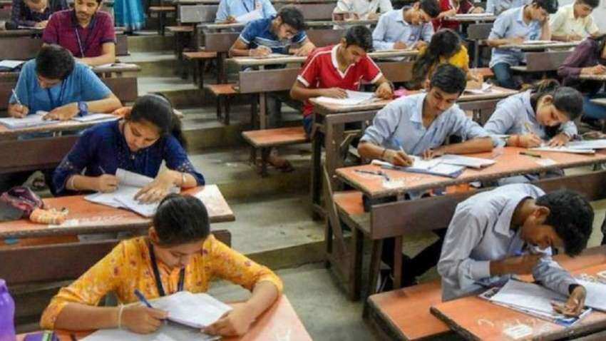 UP Board Exam के पेपर की तारीख फाइनल, दो बार में बच्‍चे देंगे परीक्षा