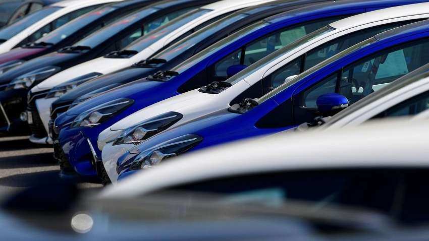 Auto news: गाड़ियों की वेटिंग पीरियड 6 से 12 महीने तक बढ़ी, डिलीवरी के इंतजार में कस्टमर्स, फेस्टिवल पर असर