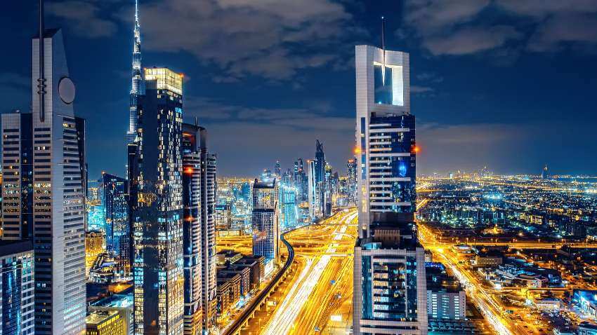 दुबई हो या अबू धाबी, नौकरी करने और सैर सपाटे का है इरादा! तो जानें UAE वीजा से जुड़े नए नियम 