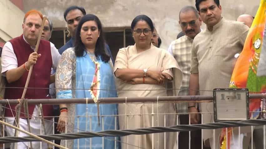 सीएम रेखा गुप्ता का आदेश, गिराई जाएगी सत्य निकेतन PG के पास बनी जर्जर बिल्डिंग, पीजी नियमों की होगी समीक्षा