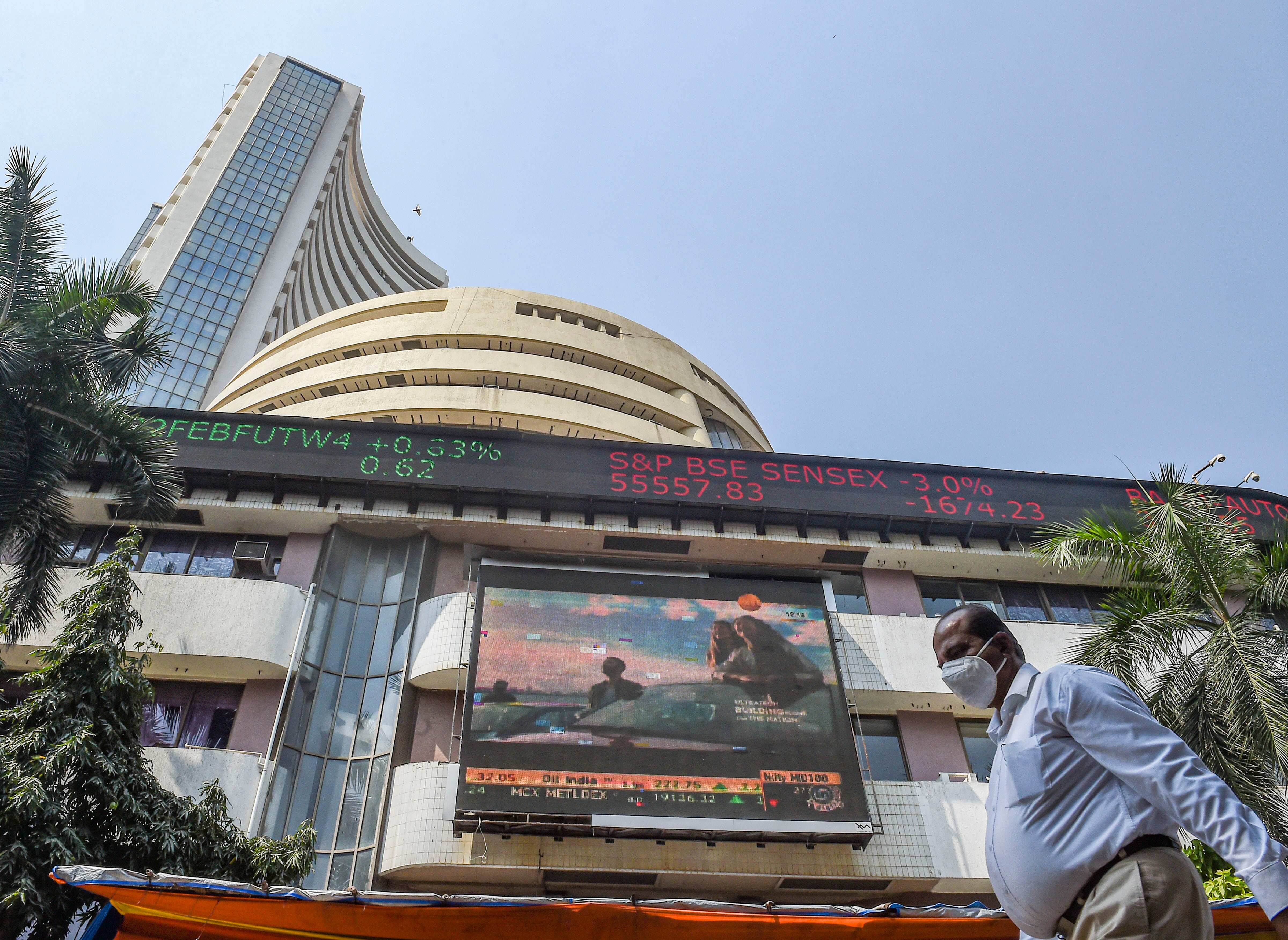 Final Trade Indices End Lower For The Nd Day Sensex Cracks Pts