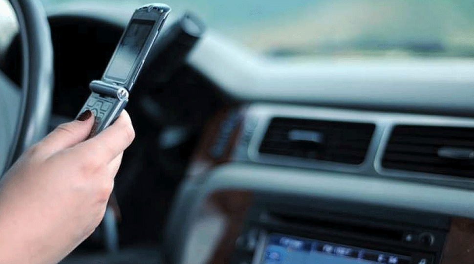 अब ड्राइविंग के वक्त ध्यान नहीं होगा भंग अगर अपनाएंगे यह तकनीक!