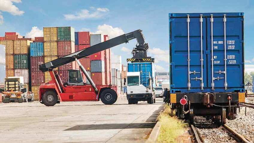 निर्यात बढ़ाना है तो सरकार को माल के लिए उदार शर्तों पर बीमा उपलब्ध कराना होगा: फियो