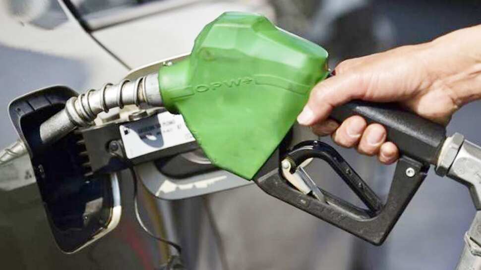 दिल्ली में पेट्रोल पहली बार 80 पार, जानें आज कितने रुपए प्रति लीटर रहा