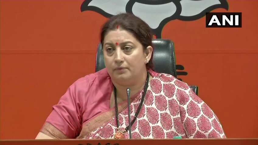 स्मृति ईरानी का कांग्रेस पर हमला- 'सोनिया की अगुवाई वाली UPA ने किया बैंकों का बुरा हाल'