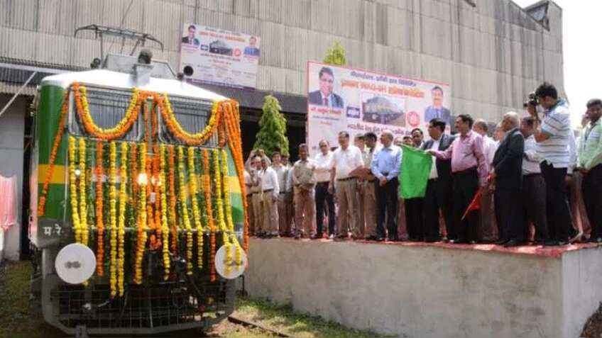 रेलवे में प्रयोग होंगे ये अनोखे इंजन, ब्रेक मारने पर बनाता है बिजली 