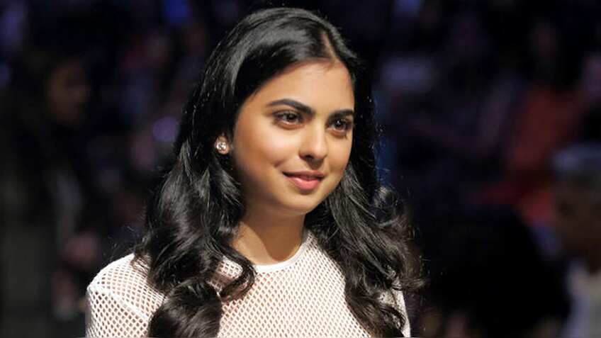 'सबसे छोटी अरबपति' ईशा अंबानी के पास कितनी संपत्ति है? जानकर होश उड़ जाएंगे!