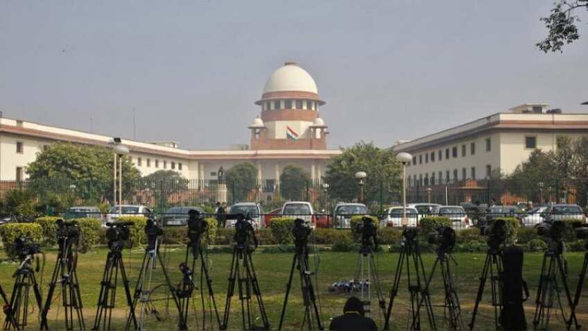 आधार को संवैधानिक मान्‍यता नहीं, सुप्रीम कोर्ट ने कहा- 'Aadhaar आम आदमी की पहचान बन गया है'