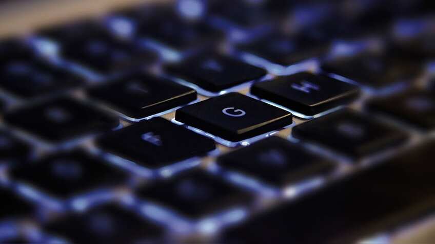 रुपये की गिरावट से आईटी क्षेत्र में आया उछाल, नौकरी के अवसर भी बढ़े