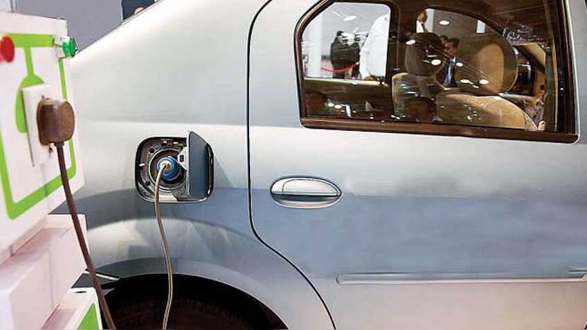 ई-व्हीकल्स को लेकर मोदी सरकार का बड़ा प्लान, यहां बनाए जाएंगे 40 चार्जिंग स्टेशन
