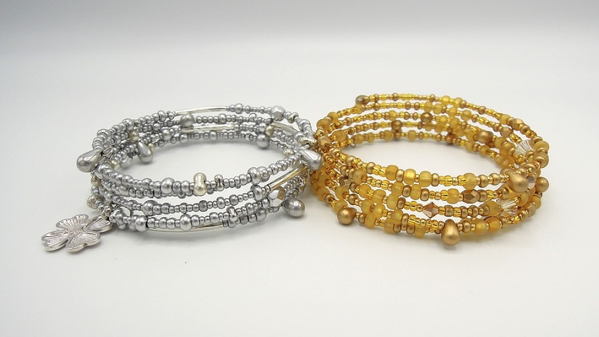 चार दिन बाद सोना हुआ सस्ता, थम गया चांदी में भी तेजी का सिलसिला