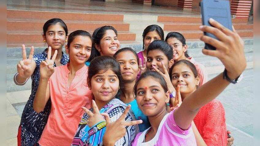 यहां बनते हैं देश के 65% स्‍मार्टफोन्‍स, मात्र डेढ़ साल में हासिल किया यह मुकाम