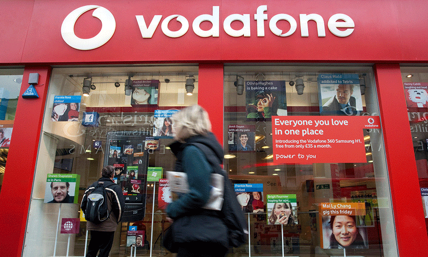 Vodafone ने जियो और एयरटेल को दी कड़ी टक्कर, सस्ते में दे रही है अनलिमिटेड कॉल और डेली 1GB डाटा