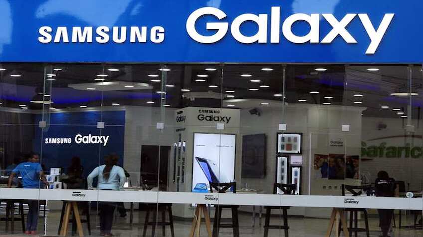 सैमसंग फोल्डेबल प्रौद्योगिकी के लिए दे रहा Apple और Google को प्रस्ताव, डिस्प्ले के नमूने पेश किए