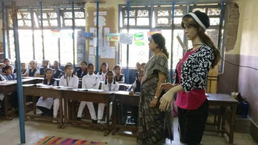 बच्चों को गणित और विज्ञान पढ़ाएंगे Robo-teacher, मुंबई के स्कूल में हुआ सफल प्रयोग
