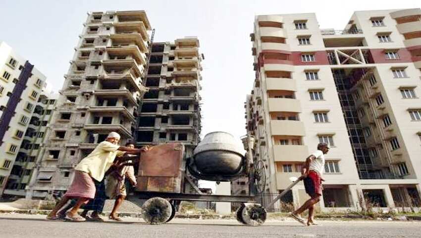 इन सात शहरों में घरों और फ्लैट की बिक्री में भारी गिरावट, इस मामले में आई मामूली तेजी