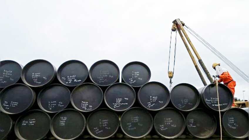 पेट्रोल-डीजल की कीमत पर घटेगा दबाव, कच्चे तेल की तेजी पर लगा ब्रेक