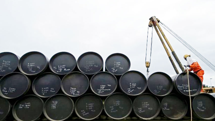 पेट्रोल-डीजल की कीमत पर घटेगा दबाव, कच्चे तेल की तेजी पर लगा ब्रेक