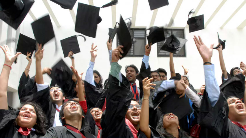 Education Loan लेने के लिए बेस्ट हैं ये बैंक, सस्ती दरों पर मिलेगा पढ़ाई के लिए कर्ज