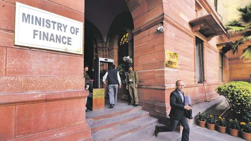 EXCLUSIVE: वित्त मंत्रालय में शुरू हुईं बजट की तैयारियां, जुलाई में हो सकता है पेश