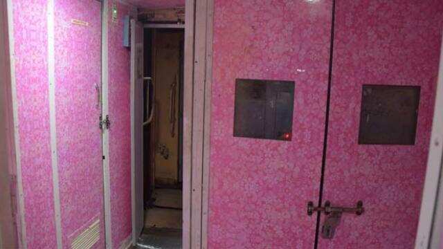 ट्रेन में दाखिल होते ही मिलता है सुखद ऐहसास 