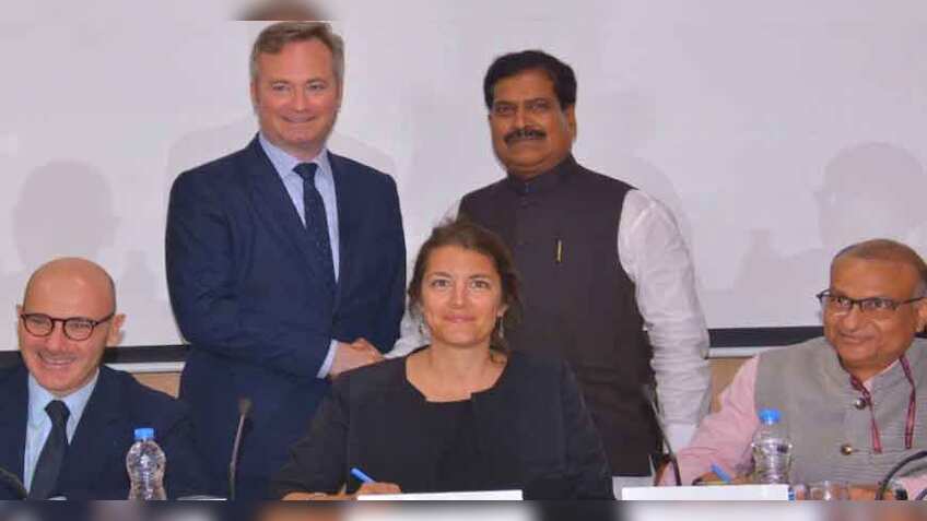 देश के रेलवे स्टेशनों को विश्व स्तर का बनाने में मदद करेगा फ्रांस, हुआ ये समझौता