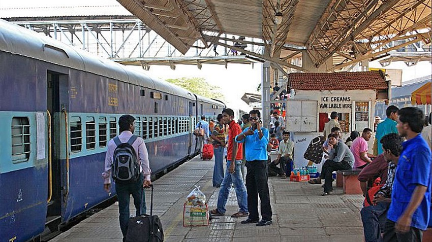 कितना फायदेमंद है रेल यात्रा के लिए IRCTC से ऑप्शनल ट्रैवल इंश्योरेंस लेना?