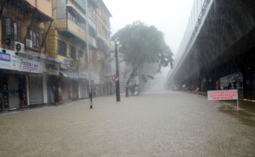डूब जाएगी मुंबई! अगले 48 घंटे बारिश मचाएगी 'तबाही', हाईटाइड का भी अलर्ट