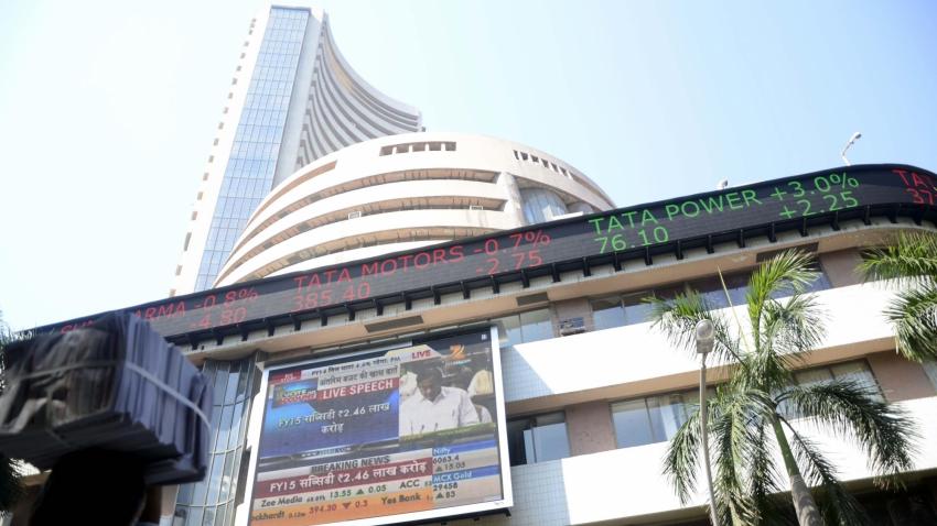 बजट 2019: इकनॉमिक सर्वे से शेयर बाजार में लौटी तेजी, रुपये में भी बढ़त की उम्मीद