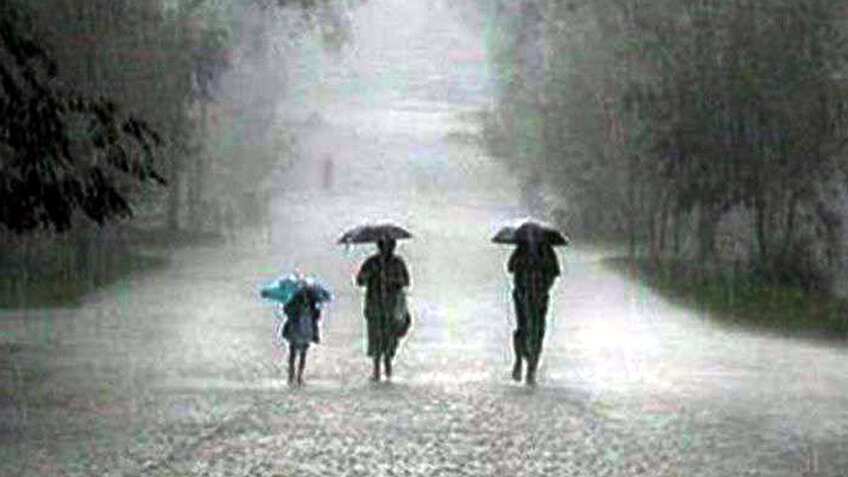 मॉनसून ने पकड़ी रफ्तार, अगले 24 घंटों में यहां हो सकती है भयंकर बारिश, रेड अलर्ट जारी