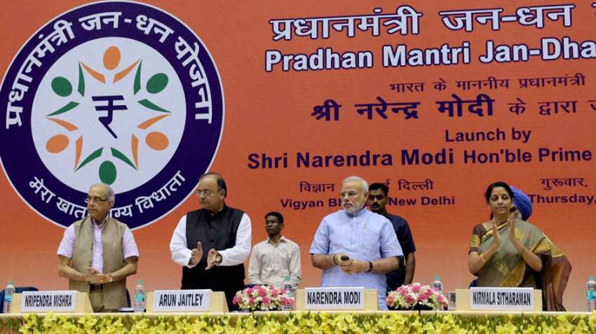मोदी सरकार की कामयाबी, जनधन खातों में जमा राशि 1 लाख करोड़ रुपये के पार हुई