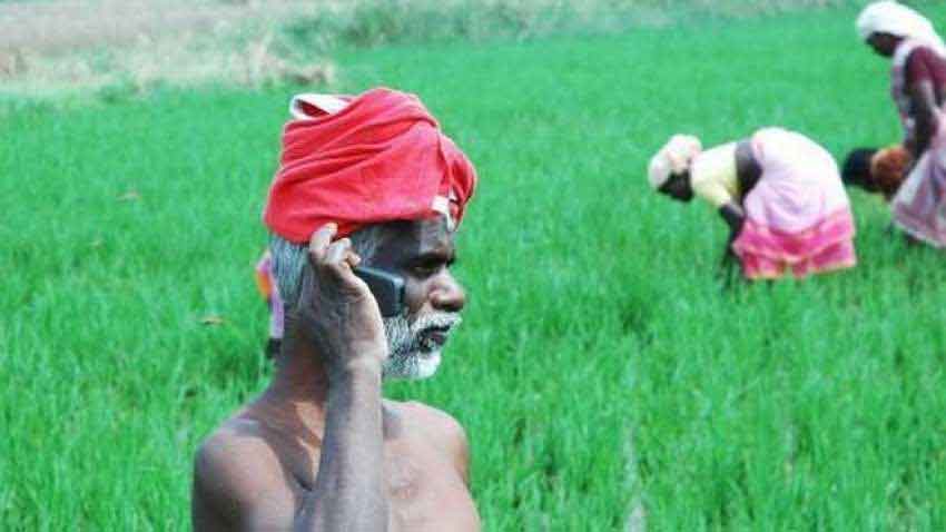 किसानों को 6000 की बजाय 8000 रुपए देगी सरकार, स्मार्टफोन के लिए मिलेंगे 2000 एक्सट्रा