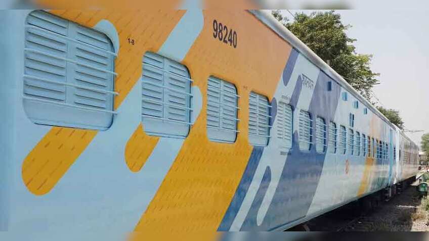  IRCTC ने शुरू किया ये टूर पैकेज, बेहद मामूली शुल्क पर करें इन धार्मिक स्थलों की यात्रा