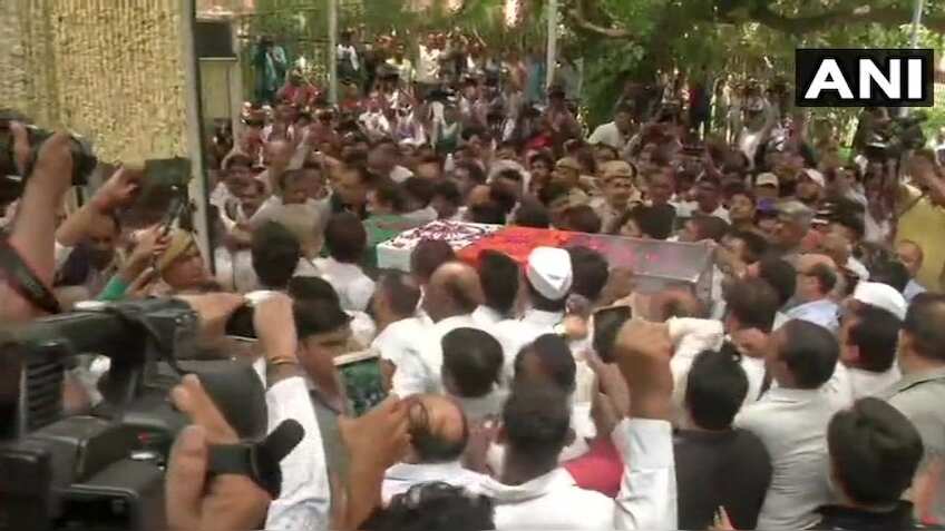 दिल्‍ली के निगमबोध घाट पर हुआ दिल्ली की पूर्व मुख्यमंत्री शीला दीक्षित का अंतिम संस्‍कार