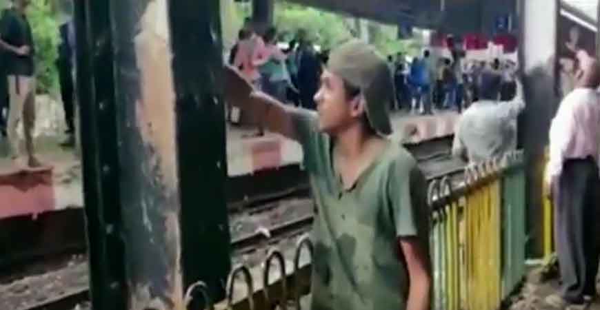 रेलवे ने एक्सीडेंट रोकने के लिए किया अनोखा उपाय, काफी सफल साबित हो रहा है ये कदम