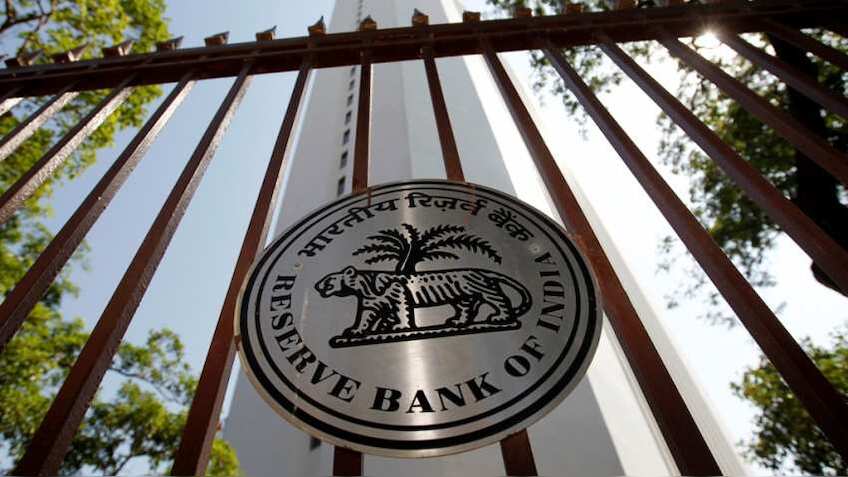 RBI की मॉनेटरी पॉलिसी के बाद बाजार में गिरावट, जानिए क्या है वजह