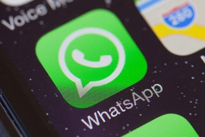 WHATSAPP को झटका देने की तैयारी में एप्पल, मैसेजिंग एप्स पर लगाएगी लगाम