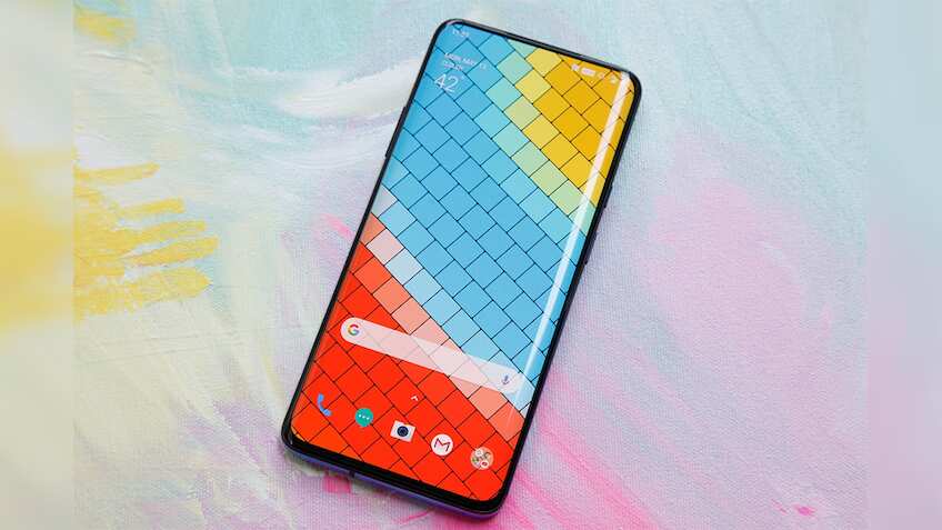 Oneplus कर रही नए 5जी स्मार्टफोन पर काम, जानिए कब आएगा बाजार में