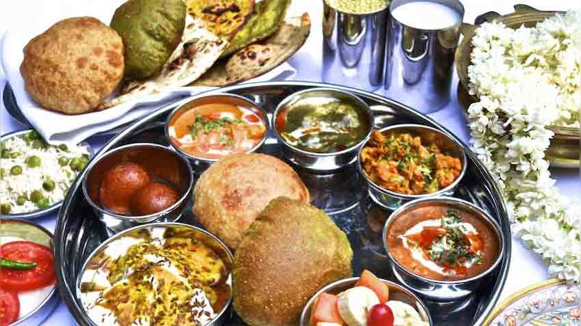आधे दाम पर ऐसे मंगा सकते हैं ऑनलाइन खाना, आपको ये करना होगा