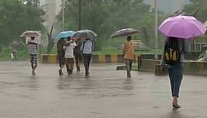 Monsoon Update: मौसम विभाग ने दी भारी बारिश की चेतावनी, समुद्री इलाकों से दूर रहने की सलाह