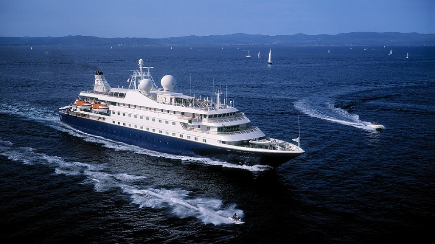 मोदी सरकार ने दिया क्रूज से मुफ्त तीर्थयात्रा का प्रस्ताव, राज्यों की रजामंदी का इंतजार