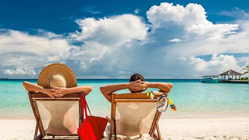 घूमने-फिरने के लिए Personal Loan ले रहे हैं नौजवान, बदल रहा है जिंदगी जीने का फलसफा!