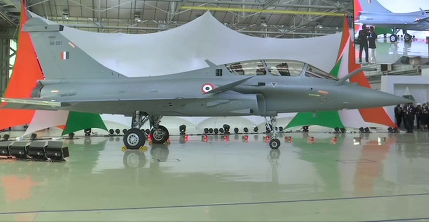 देश को मिला पहला फाइटर जेट Rafale, आज से दोगुनी हुई वायुसेना की ताकत