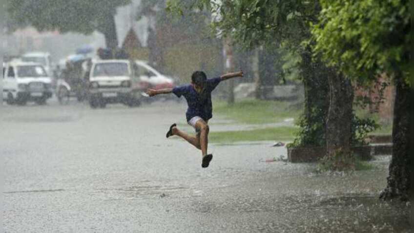 Monsoon Update: तेजी से वापस लौट रहा है मानसून, इन राज्यों में होगी जोरदार बारिश